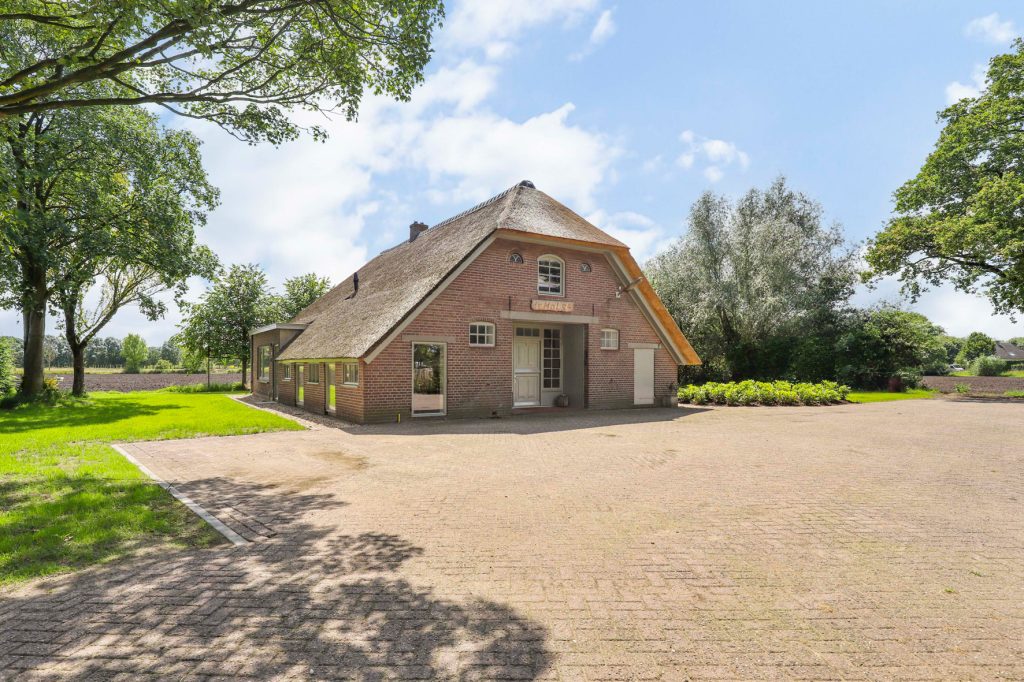 woningfoto exterieur vastgoedfotograaf Mairenie Leest