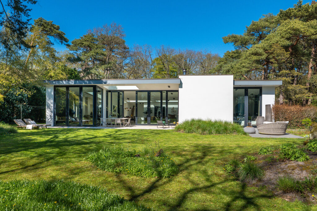 Professionele Vastgoedfotografie Onmisbaar bij Woningverkoop 1 Woningfotgrafie exterieur eeuwigelaan Bergen Objectenco